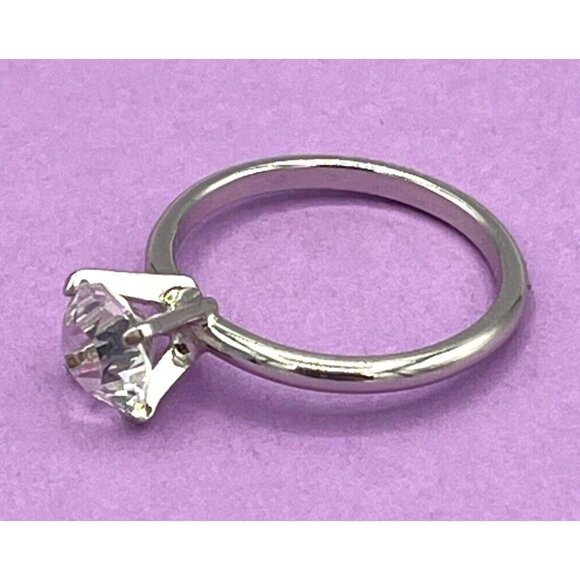 Vintage Uncas Silver Tone Solitaire CZ/Crystal Ring Size 6 1/2 - Picture 2 of 6